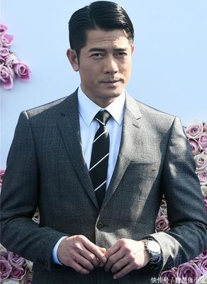 中年男子发型