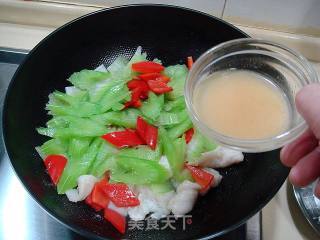 西芹鱼片的做法大全家常菜
