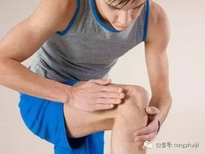膝盖关节响是怎么回事
