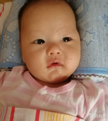 怀孕吃什么宝宝皮肤白眼睛大