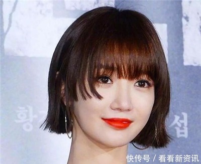圆脸短发好看还是长发
