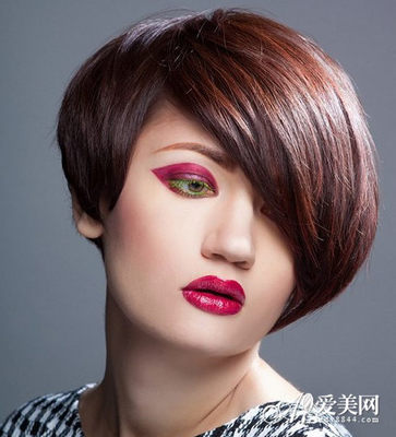 女生发型短发帅气
