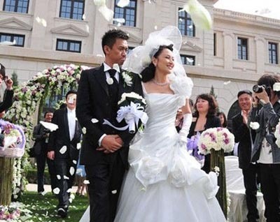 离婚协议男方净身出户怎么写