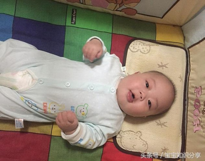 生完宝宝多久可以洗头