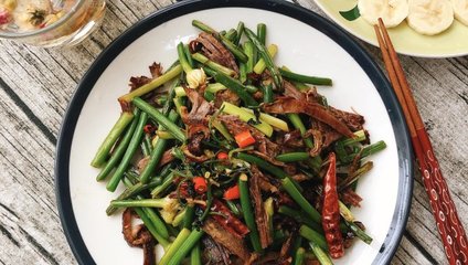 蒜苔炒鹅的做法大全家常