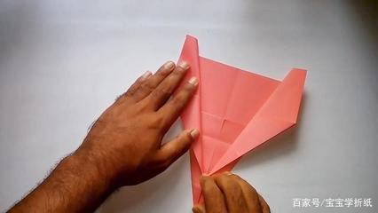 老外仿真折纸飞机视频下载