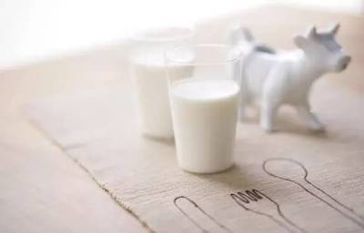 纯牛奶每天喝多少好