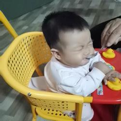 9个月宝宝不会坐正常吗