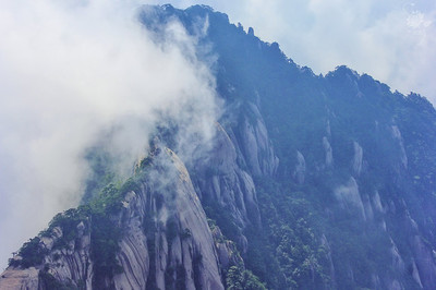 我宿黄山碧溪月下一句