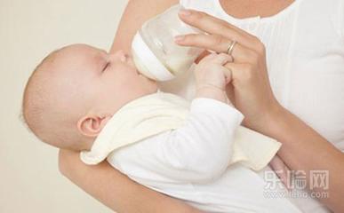 刚出生婴儿吃什么奶粉最好