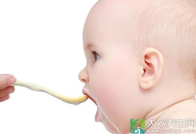 一岁小孩奶量