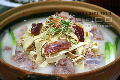 炖腊肉鸭腿做法大全家常
