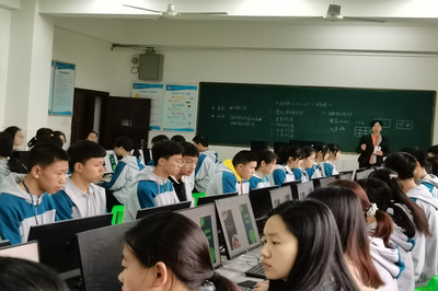 女生学平面设计怎么样?