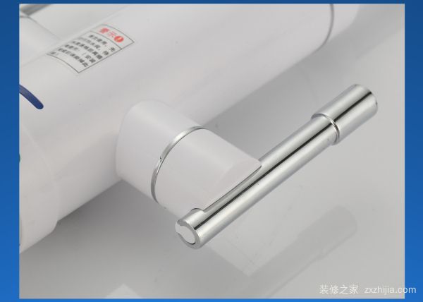 厨房用电热水器的安装