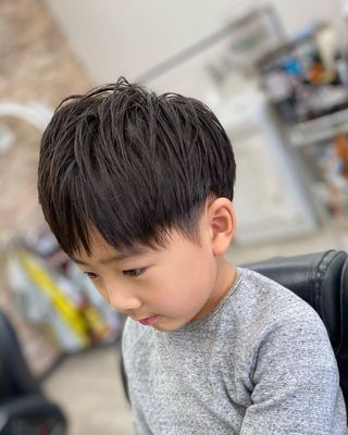 小男孩夏季清爽发型