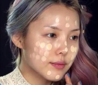 化妆后脸出油怎么补妆