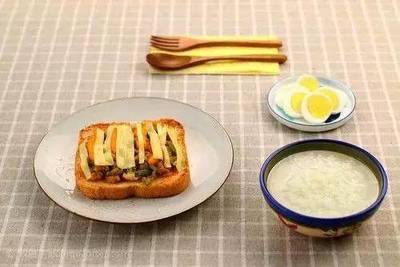 月子里可以吃面包吗