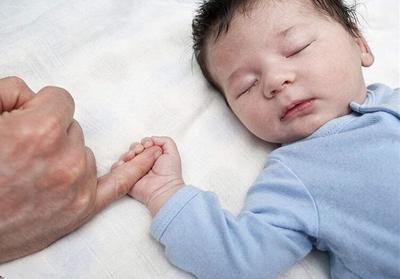 母乳期间可以拉直发吗