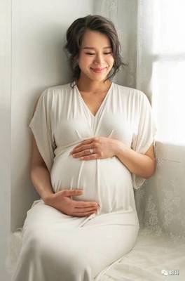 丰满孕妇