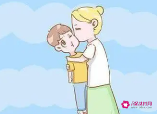 妈妈可以亲宝宝吗