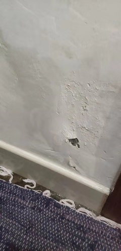 下雨厨房墙角渗水