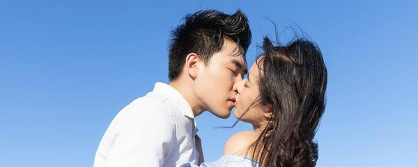 梦见和别人接吻是什么意思