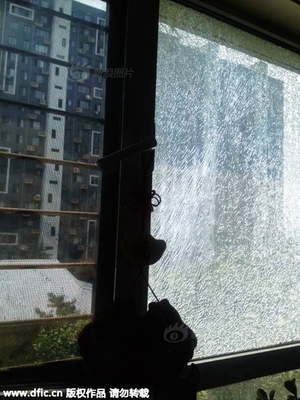 玻璃突然爆裂怎么处理