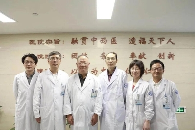长痘痘了白天抹什么护肤品