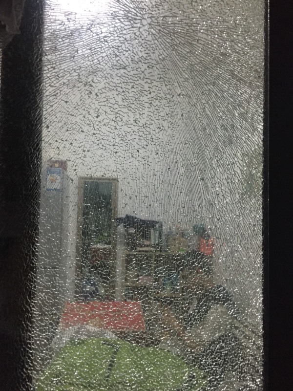 钢化玻璃为什么会爆