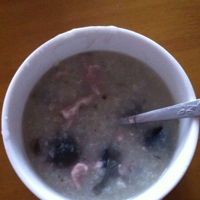 Pet 狗可以吃皮蛋瘦肉粥吗,狗吃皮蛋瘦肉粥会死吗?