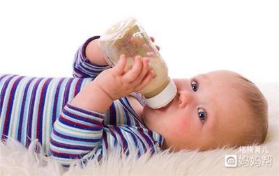 8个月宝宝晚上喝多少次奶