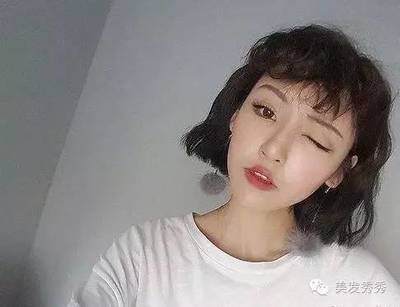 今年流行那种卷发