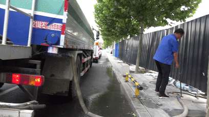 道路洒水车的水干净吗