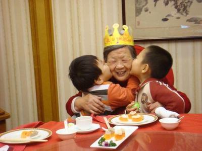 父亲遗像可以放在厨房吗