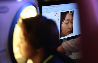 广州治疗痘痘点击美莱