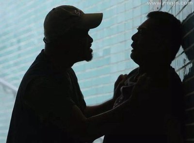 梦见和别人杀人
