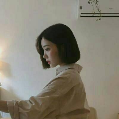 短发唯美女生头像