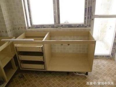 橱柜背板怎么安装
