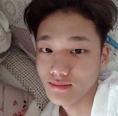 男生双眼皮好看还是单眼皮好看