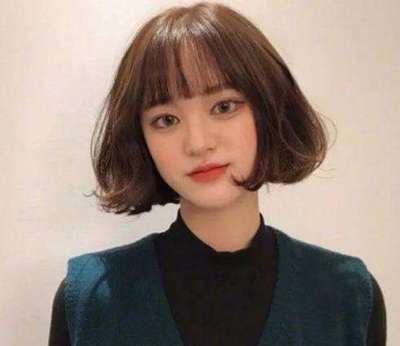 2017流行发型女短发学生带刘海