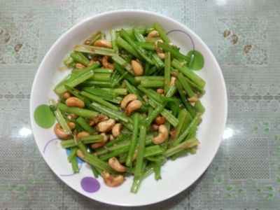 西芹腰果做法大全家常做法