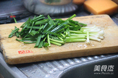 大蒜苗烧肉的做法大全家常