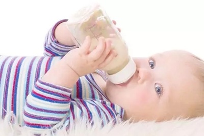 6个月宝宝要吃多少奶粉