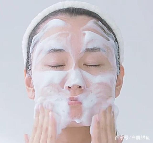 没洗面奶了用什么洗脸