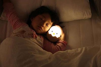 婴儿多大可以正常开灯,婴儿多大可以正常开灯?