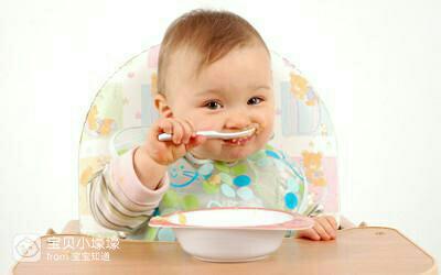 新生儿几个月可以吃辅食