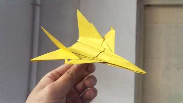 播放折纸飞机模型视频下载