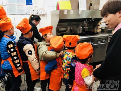 麦当劳厨房什么都要学