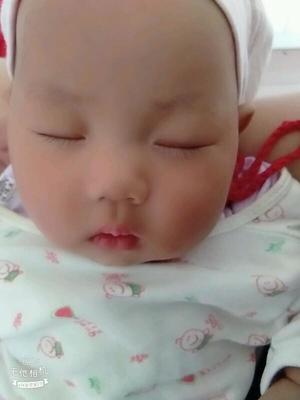 两个月翻身正常吗