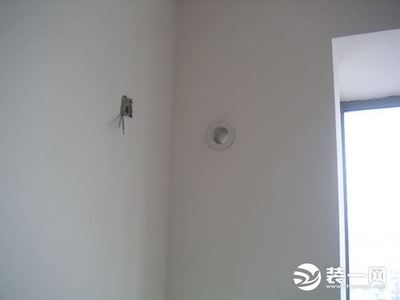 空调洞高度